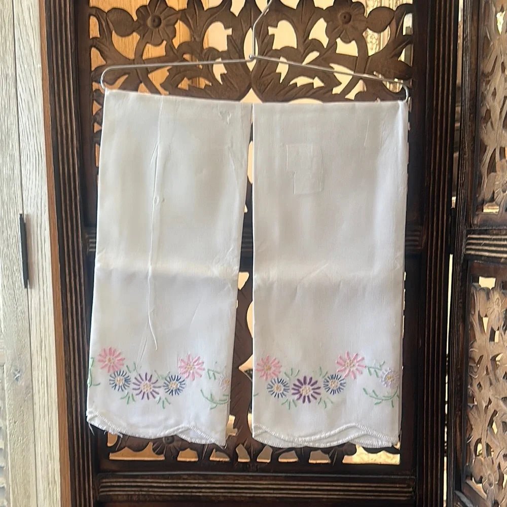 Vintage Pair of Floral Hand Embroidered Linen King Scalloped Edge Pillowcases.